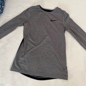 Nike dri fit performance shirt size M